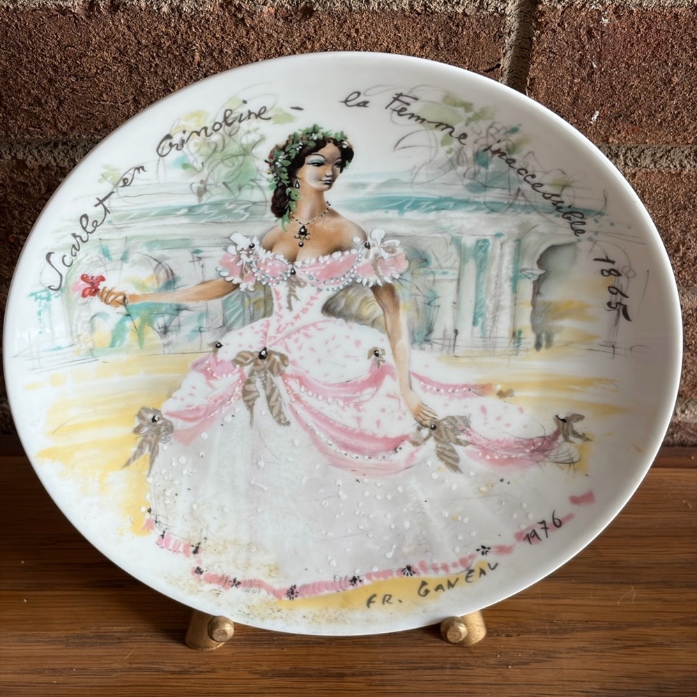 Porcelain Plate w/ Scarlet en Crinoline - la Femme inaccessible 1865